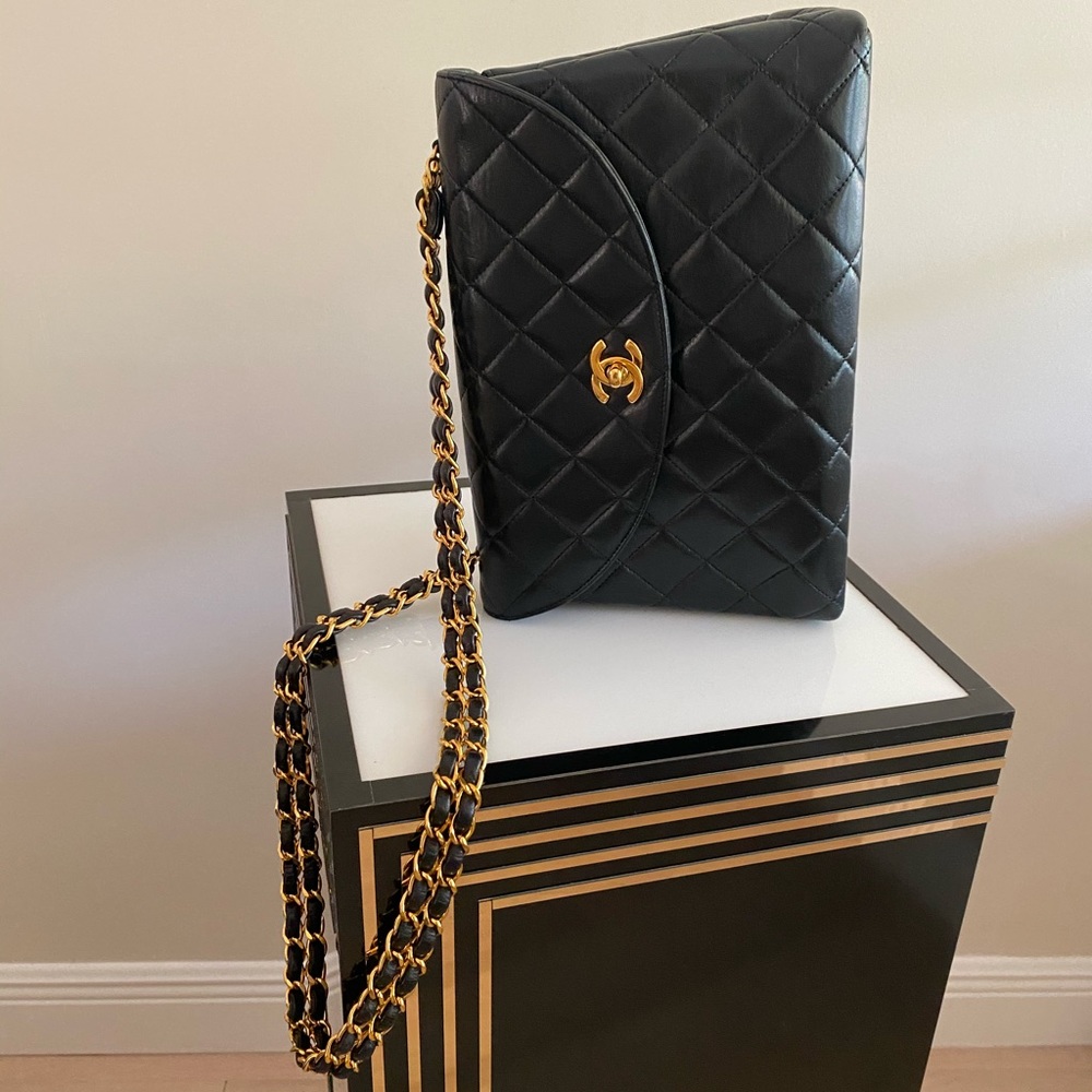 Super Rare Vintage 1994-1996 Chanel Medium Large Lambskin Flap Bag - Picture 5 of 12